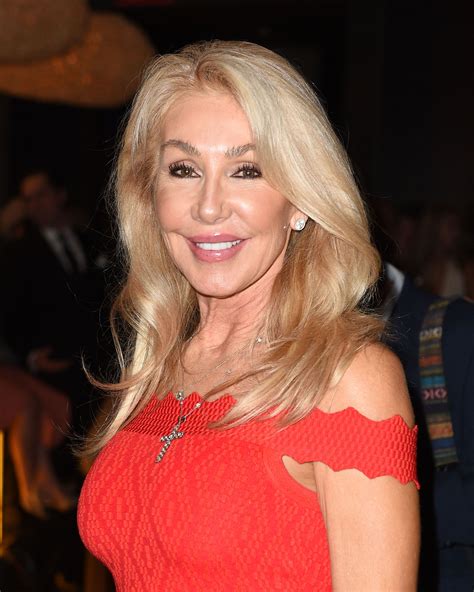 Linda Thompson 